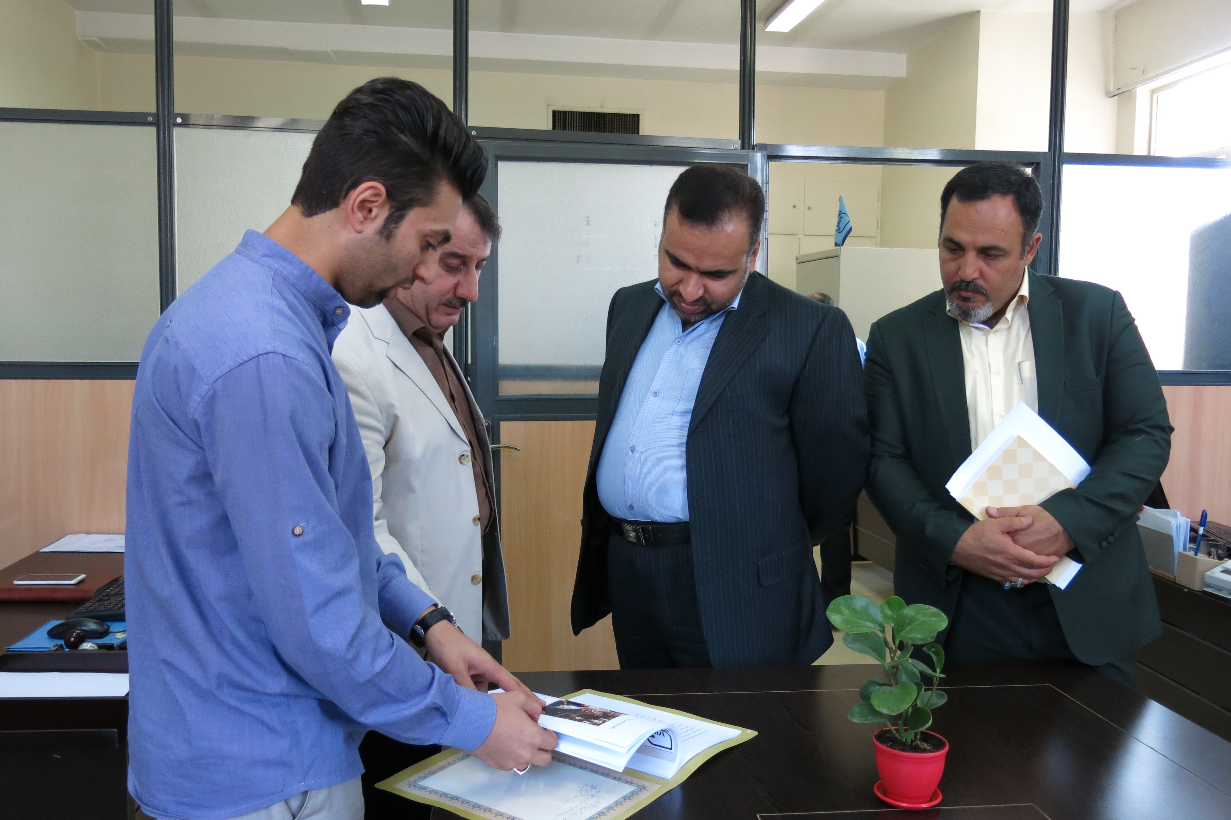 رییس پژوهشگاه استاندارد از مرکز علمی کاربردی سازمان ملی استاندارد ایران بازدید کرد.