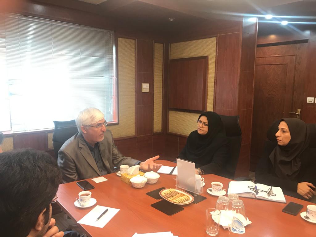 نشست مشترک سرپرست پژوهشگاه استاندارد و هیات همراه با علی بیت اللهی، مدیر کارگروه امور بین‌الملل  و رئیس کارگروه استاندارد و