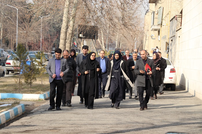 بازدید رئیس محترم سازمان ملی استاندارد و هیئت همراه از آزمایشگاههای پژوهشگاه استاندارد در بهمن ماه 98