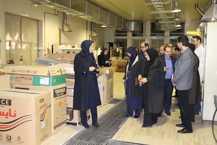 بازدید رئیس محترم سازمان ملی استاندارد و هیئت همراه از آزمایشگاههای پژوهشگاه استاندارد در بهمن ماه 98