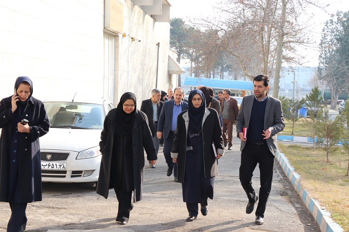 بازدید رئیس محترم سازمان ملی استاندارد و هیئت همراه از آزمایشگاههای پژوهشگاه استاندارد در بهمن ماه 98