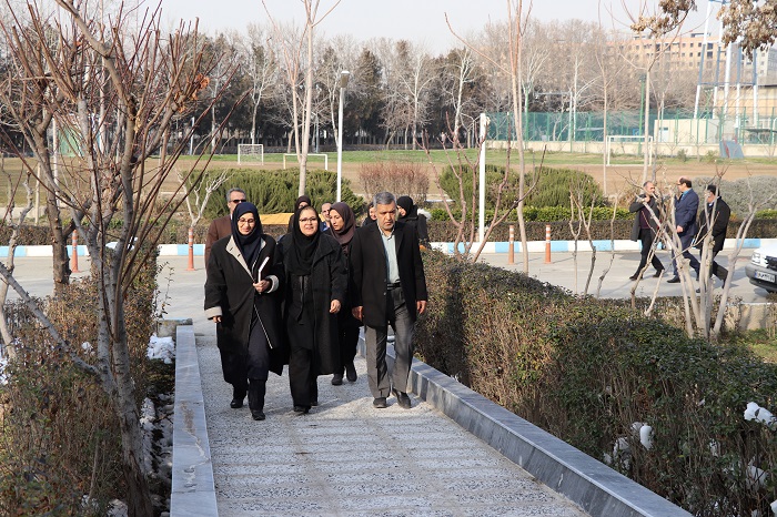 بازدید رئیس محترم سازمان ملی استاندارد و هیئت همراه از آزمایشگاههای پژوهشگاه استاندارد در بهمن ماه 98