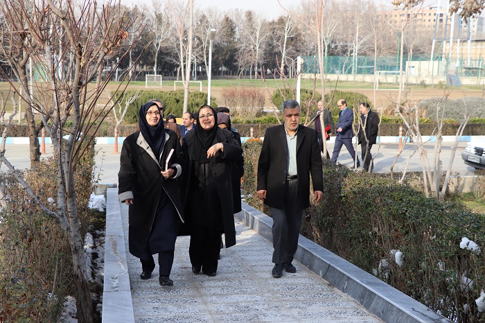 بازدید رئیس محترم سازمان ملی استاندارد و هیئت همراه از آزمایشگاههای پژوهشگاه استاندارد در بهمن ماه 98