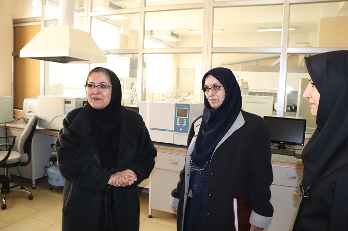 بازدید رئیس محترم سازمان ملی استاندارد و هیئت همراه از آزمایشگاههای پژوهشگاه استاندارد در بهمن ماه 98