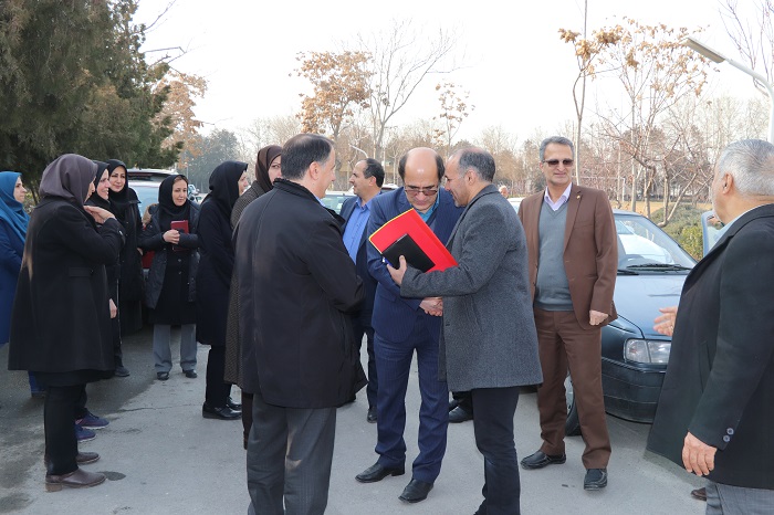 بازدید رئیس محترم سازمان ملی استاندارد و هیئت همراه از آزمایشگاههای پژوهشگاه استاندارد در بهمن ماه 98