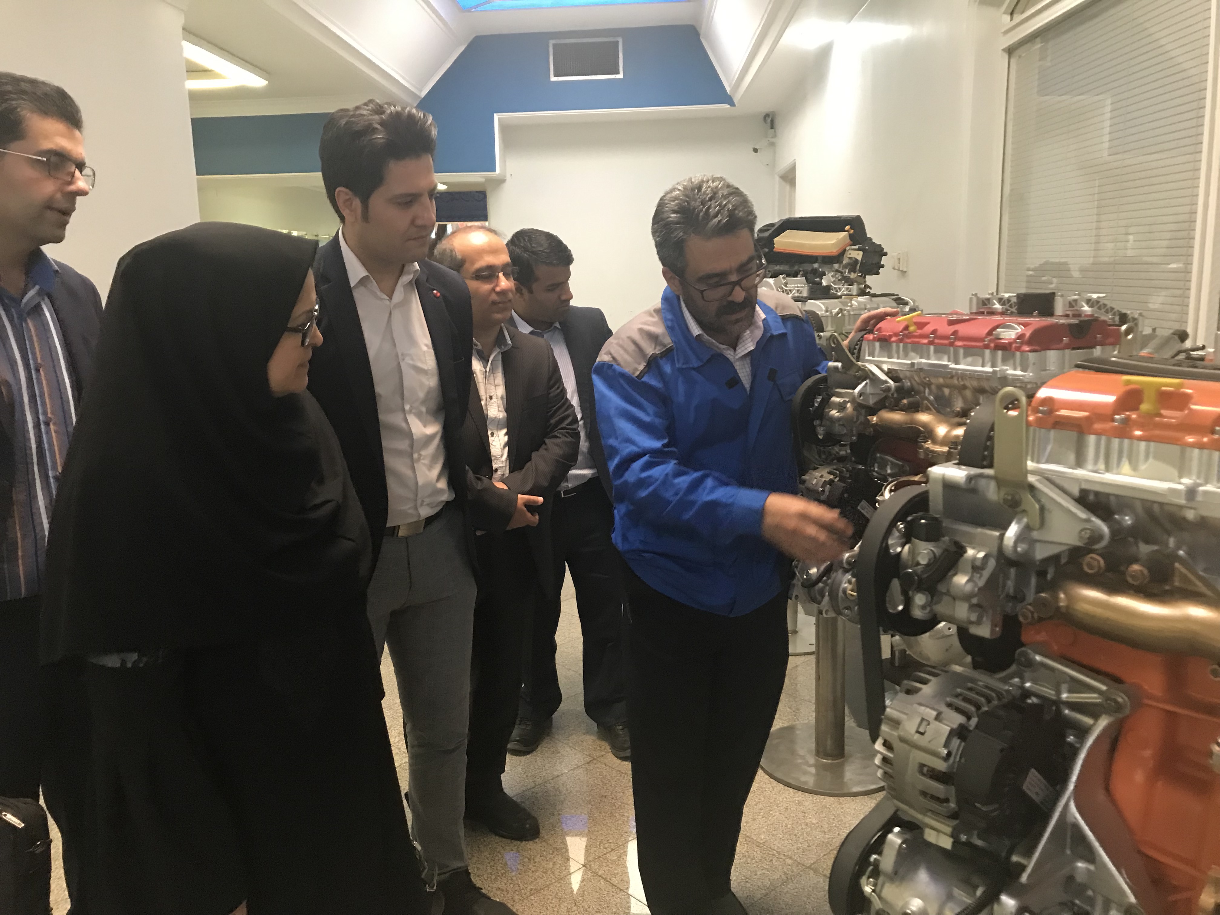 بازدید ریاست پژوهشگاه استاندارد و هیات همراه از شرکت ایپکو