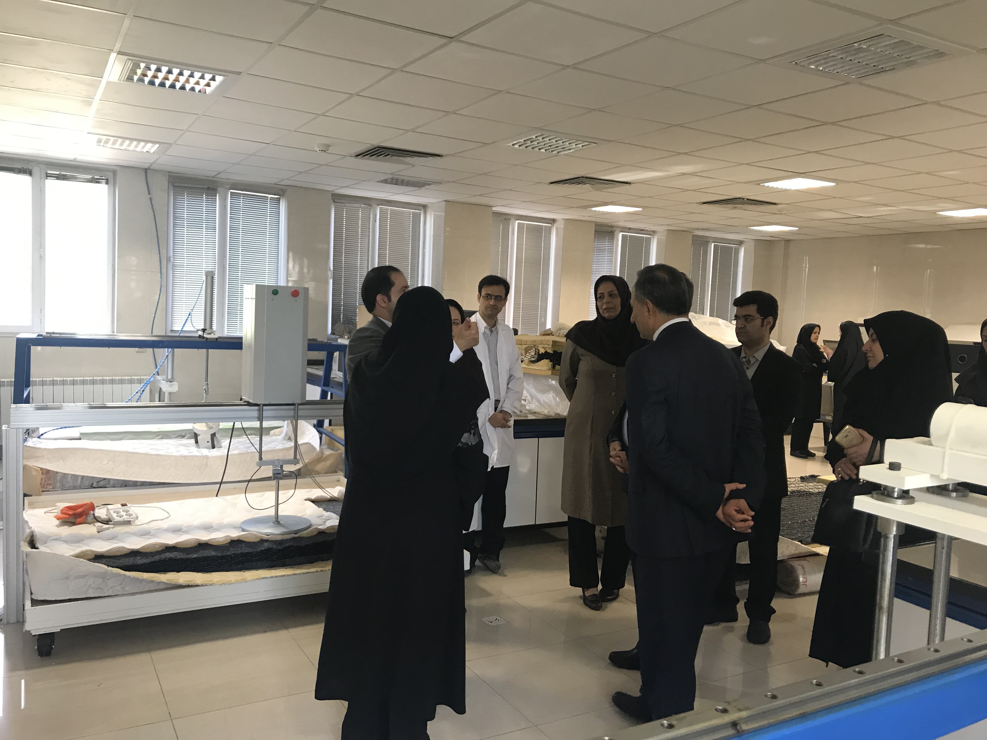 بازدید دکتر صالحی معاونت علمی ریاست جمهوری از پژوهشگاه استاندارد