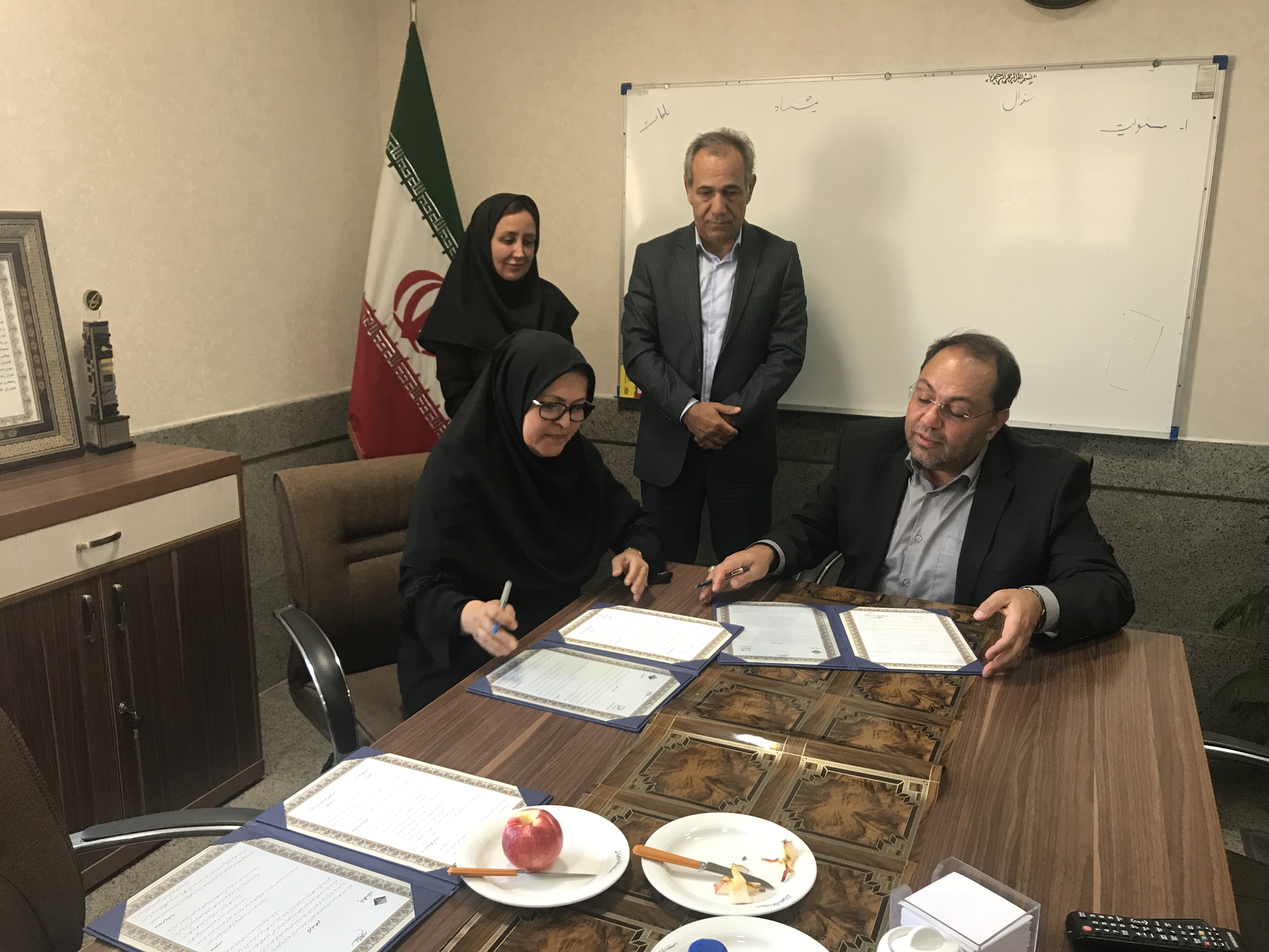 بازدید رئیس پژوهشگاه استاندارد و هیات همراه از پژوهشکده شمالغرب