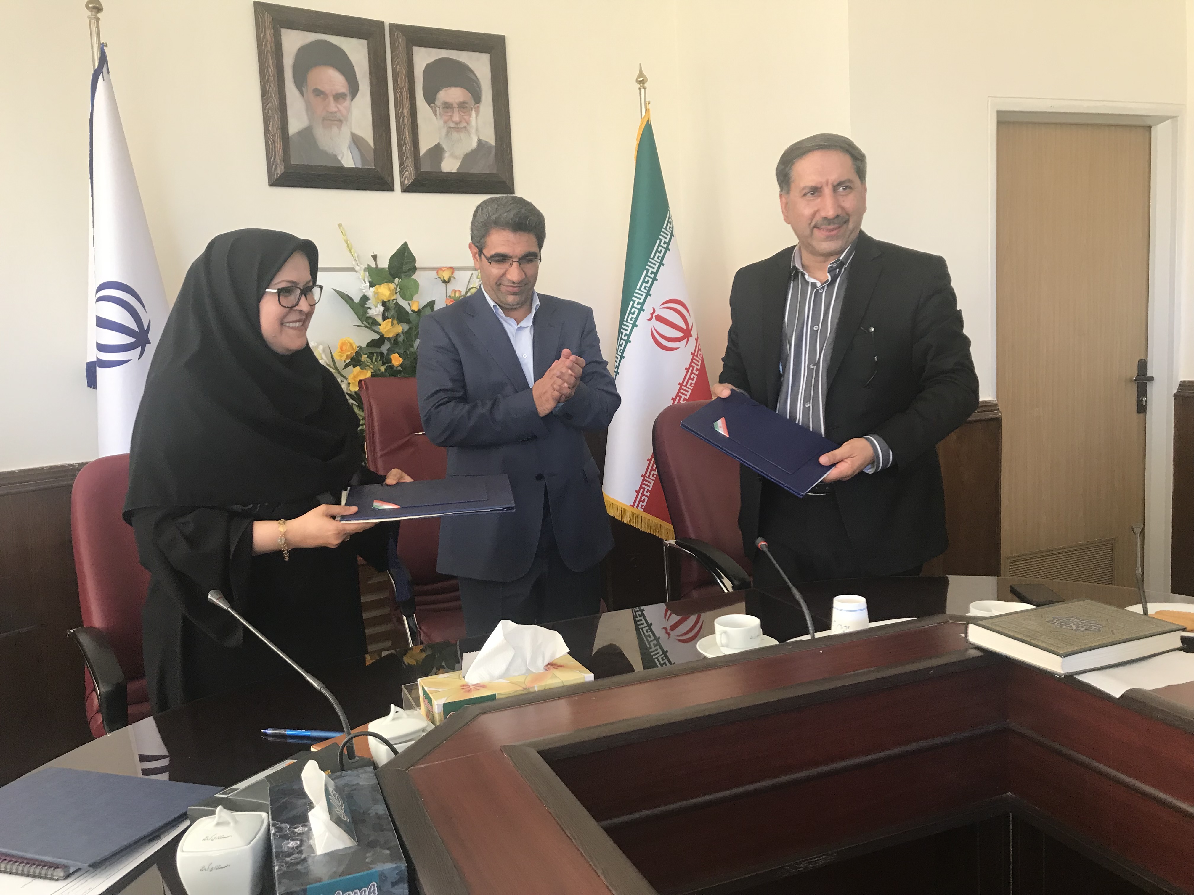 بازدید رئیس پژوهشگاه استاندارد و هیات همراه از پژوهشکده کرمانشاه