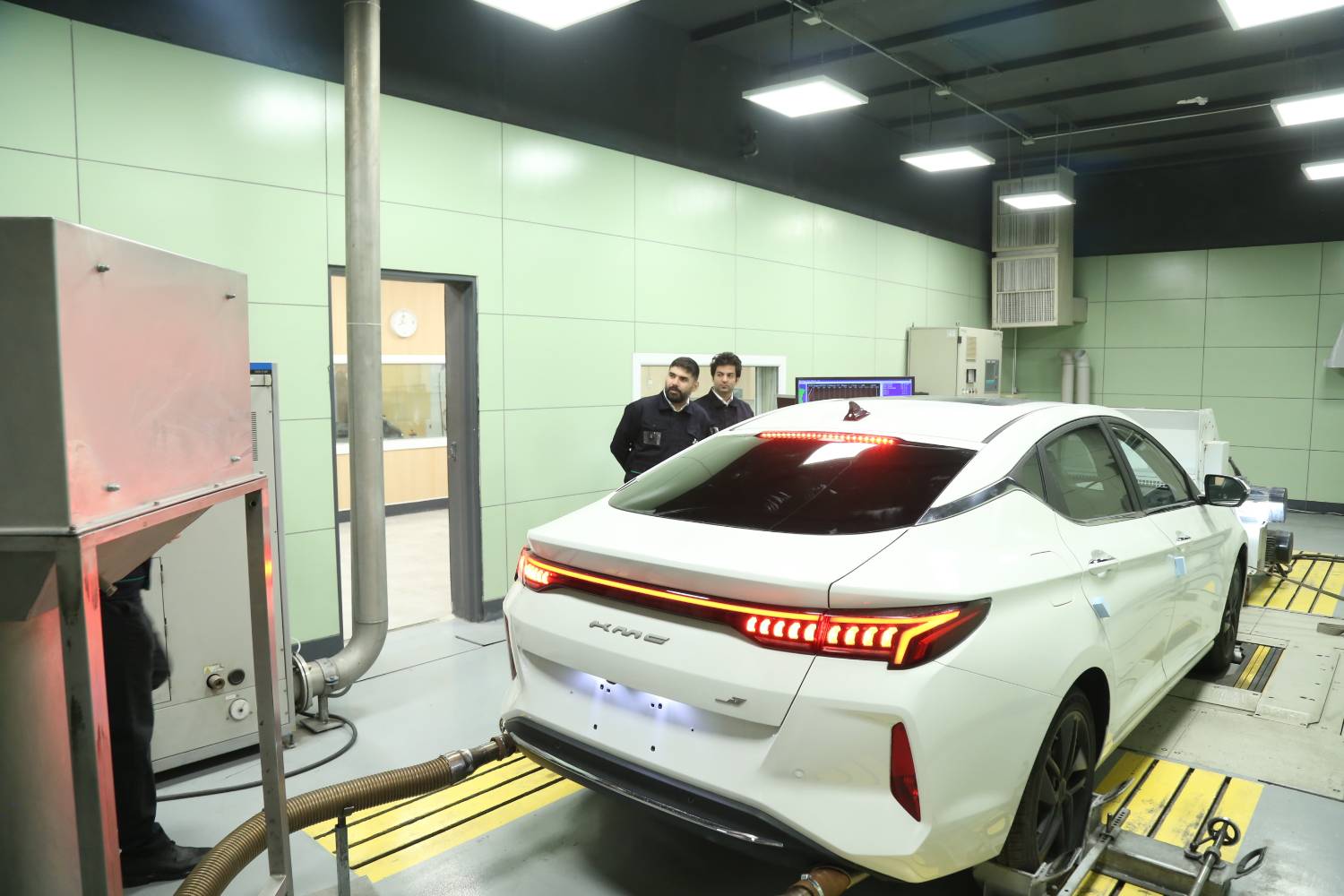 افتتاح دو آزمایشگاه کاتالیست کانورتور و خودرو سنگین دیزلی