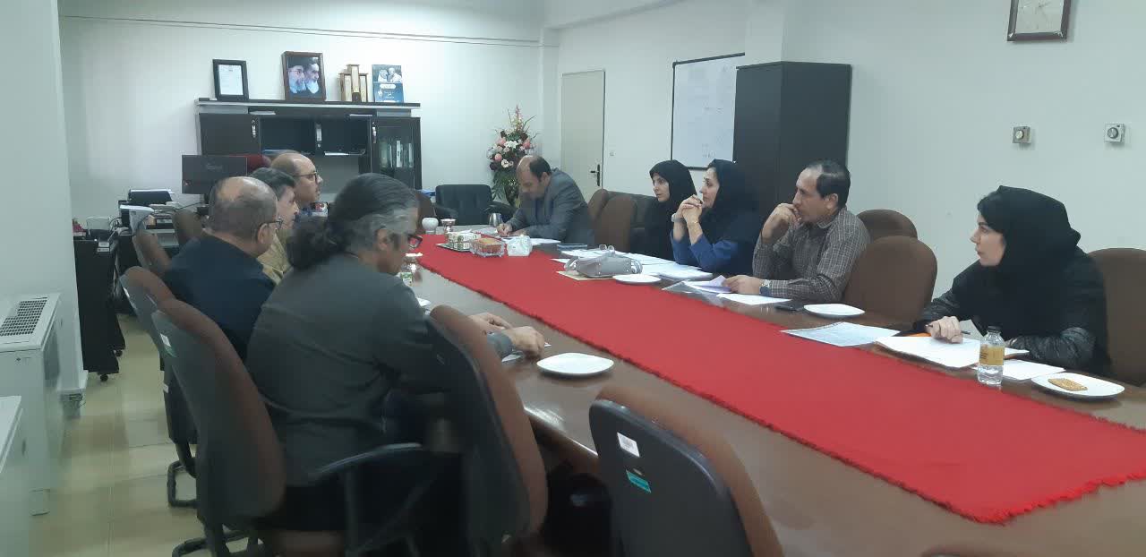 برگزاری جلسه در خصوص استاندارد دی کلسیم فسفات مورد مصرف خوراک دام در پژوهشکده صنایع غذایی و کشاورزی