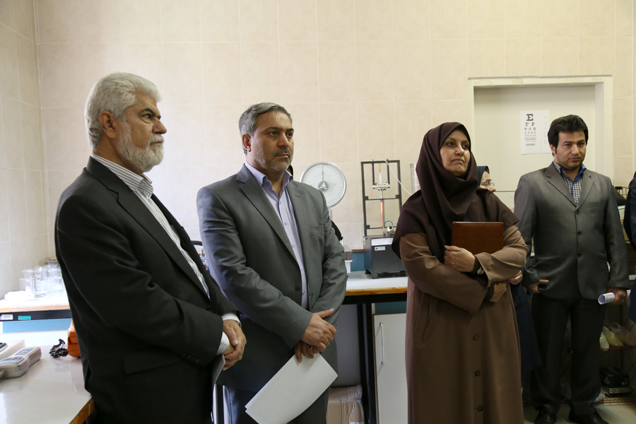 بازدید رییس و اعضای 'کمیسیون بهداشت و درمان' مجلس شورای اسلامی از پژوهشگاه استاندارد