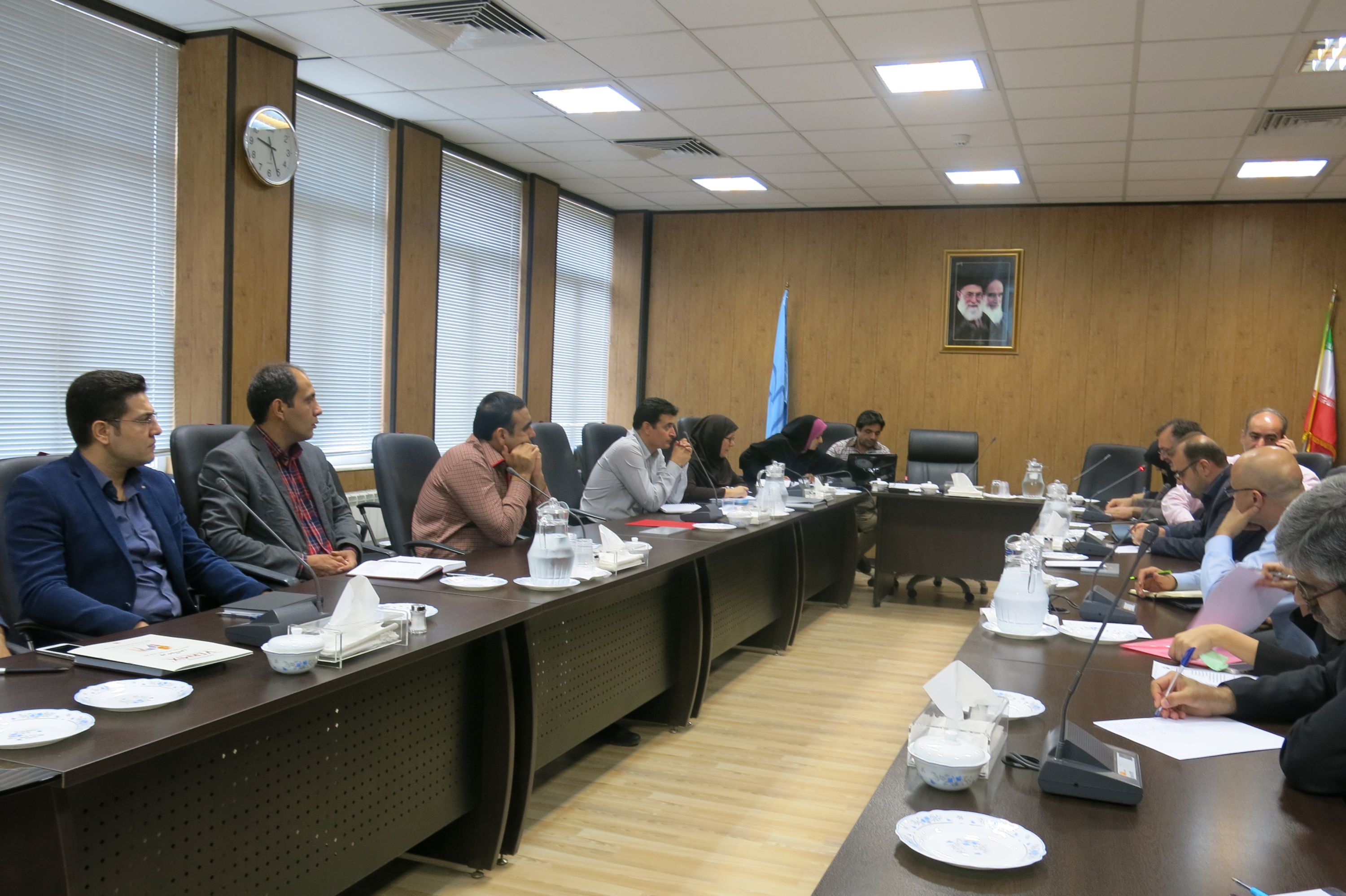 جلسه مشترک مدیران و کارکنان پژوهشگاه استاندارد با رییس و کارکنان مرکز تحقیقات و ارتباط با صنعت شرکت مهندسی آب و فاضلاب کشور